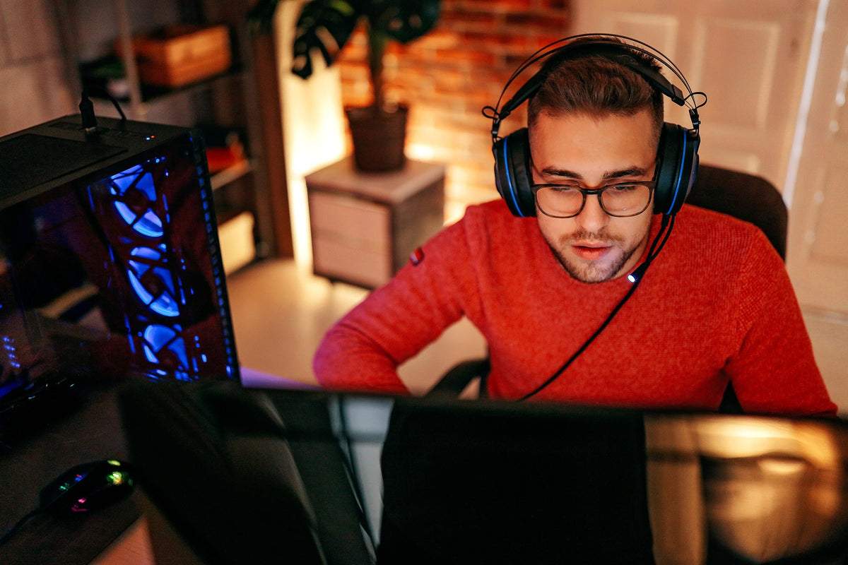 Protect Your Vision With Blue Light Gamer Glasses Why Theyre Essenti 2391